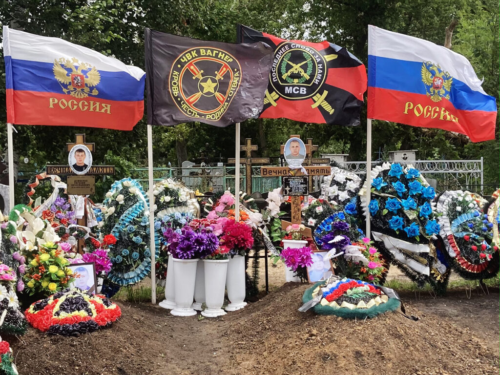 Могила братьев Дзюбенко в Сторожевских Хуторах