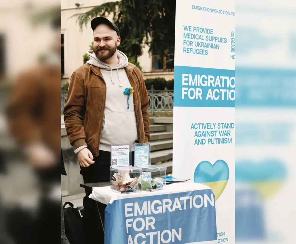 Волонтер фонда Emigration for Action во время благотворительной акции в Тбилиси. Фото: архив фонда Emigration for Action.