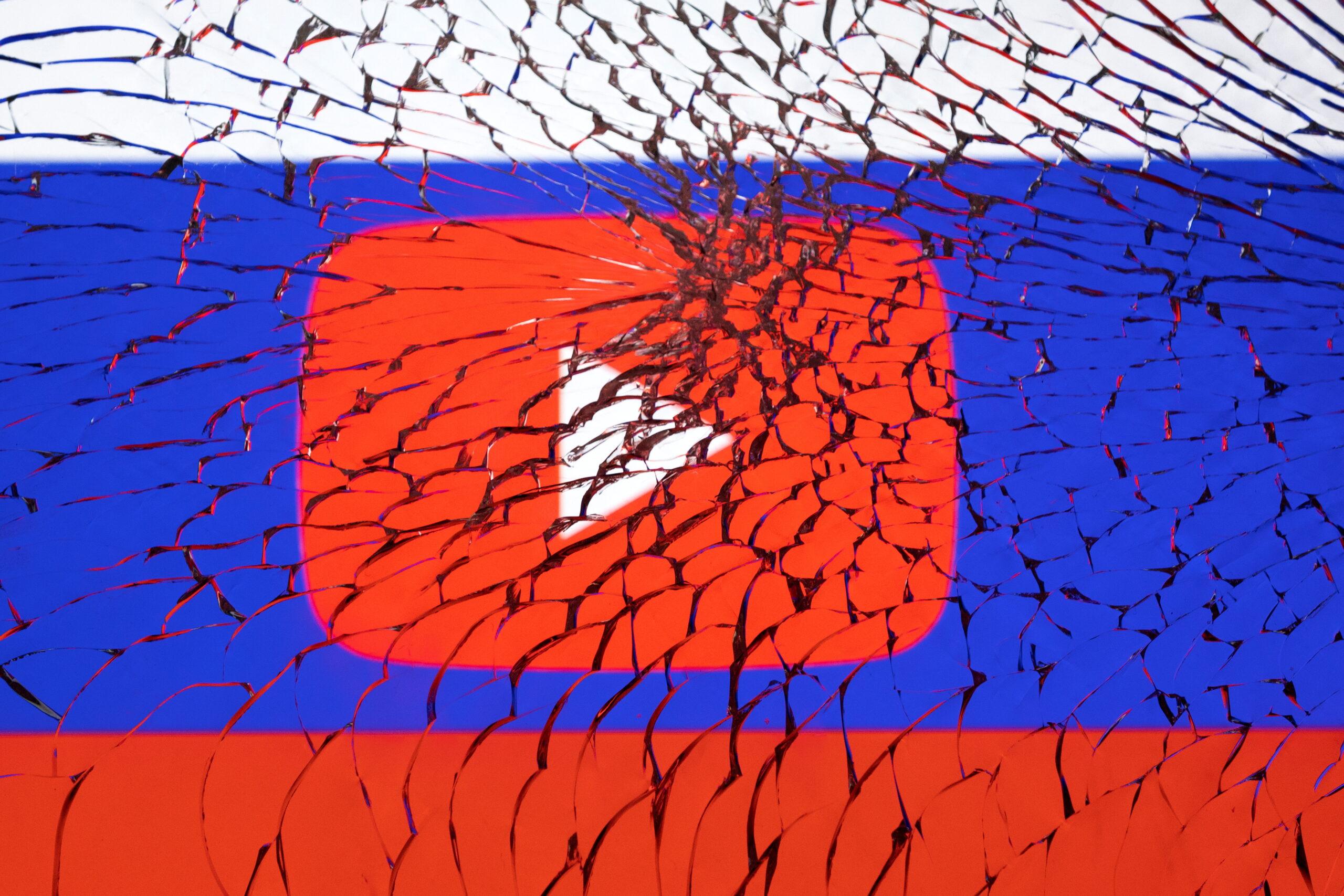 YouTube заработал на пару часов: пожаловались Путину