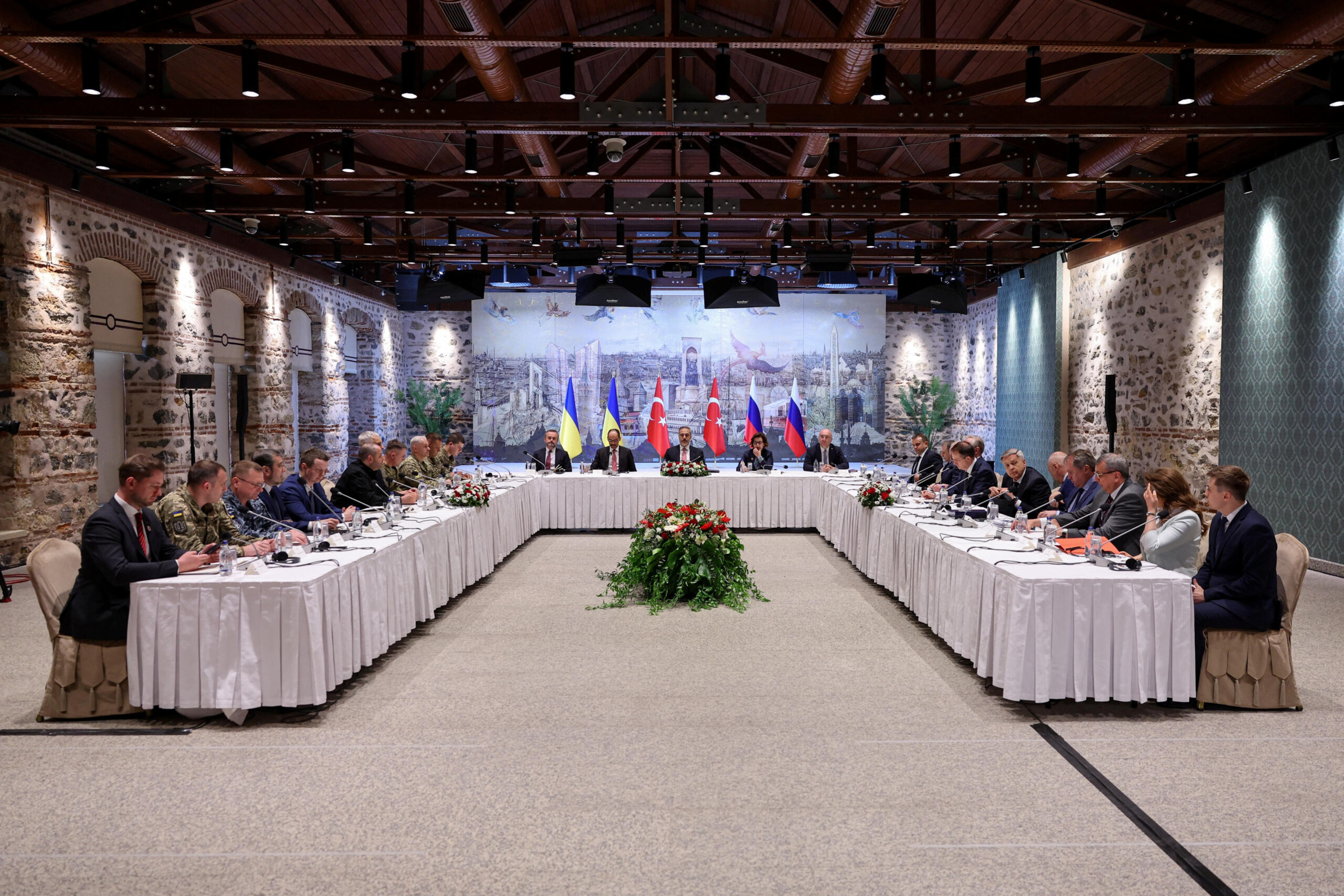 Украина хочет получить меморандум, Трамп выжидает, а Путин готов ко встрече на высшем уровне