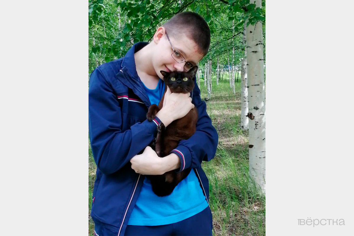 Илья Курбатов с котенком