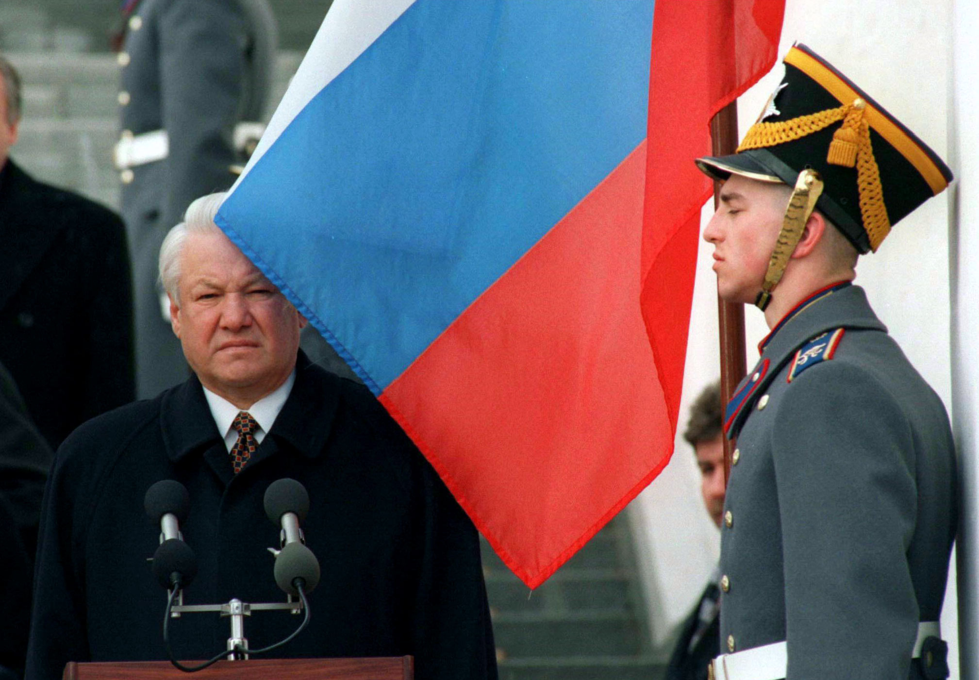 12 июня отмечают день России. Почему это самый странный из государственных праздников