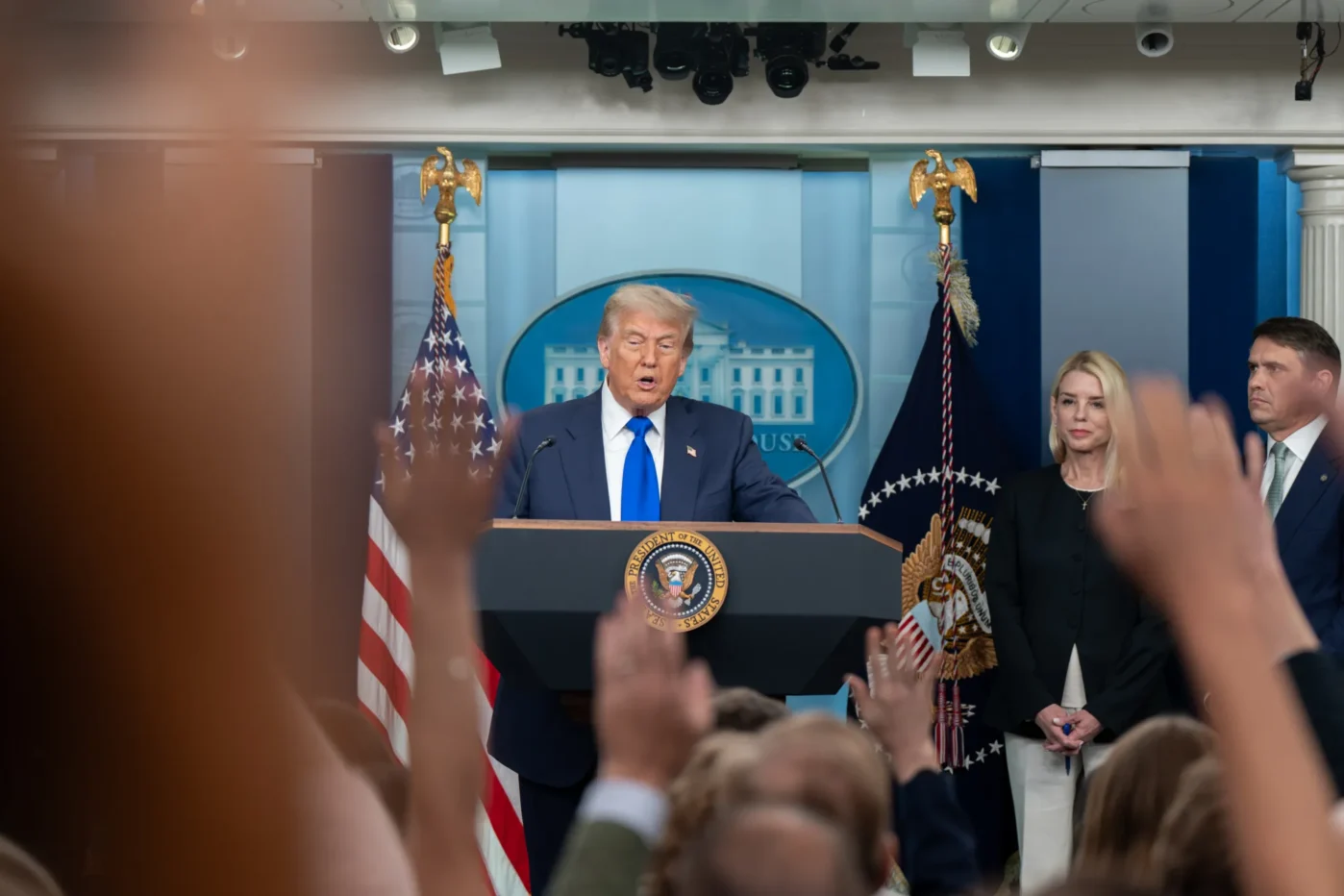Трамп объявил «Антифа» террористической организацией после убийства Чарли Кирка