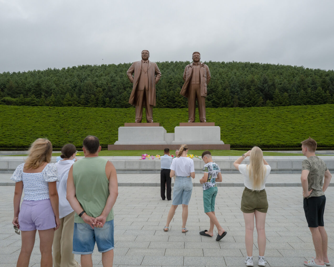 Монумент вождям КНДР в&nbsp;Раджине, Северная Корея