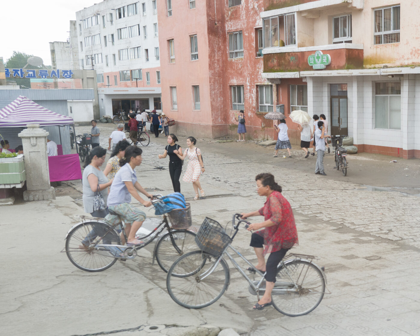 Туры в&nbsp;Северную Корею: Пхеньян и&nbsp;Расон становятся всё более популярными среди россиян. Что в&nbsp;них можно увидеть, почему не стоит верить обещаниям туроператора и&nbsp;какие в&nbsp;страну Чучхе брать доллары