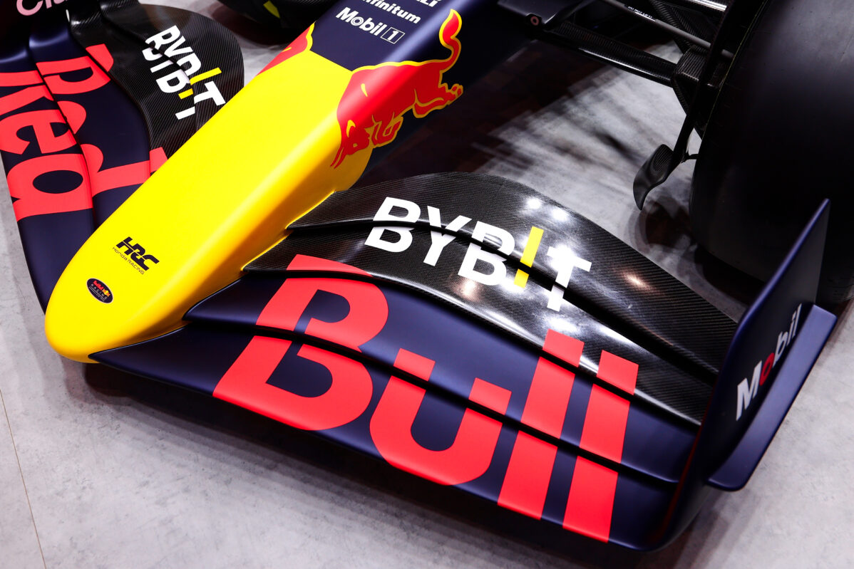 Из-за новых санкций&nbsp;ЕС банки и&nbsp;криптообменники уже начали блокировать россиянам счета