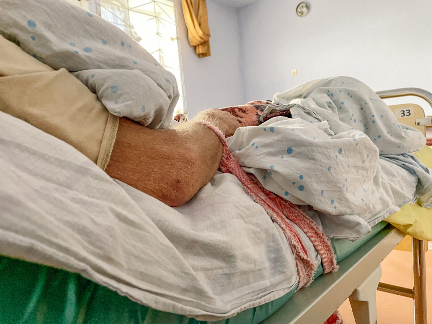 Районная больница в Каланчаке — одно из немногих учреждений, которое работает в оккупации. Школы и предприятия — закрываются