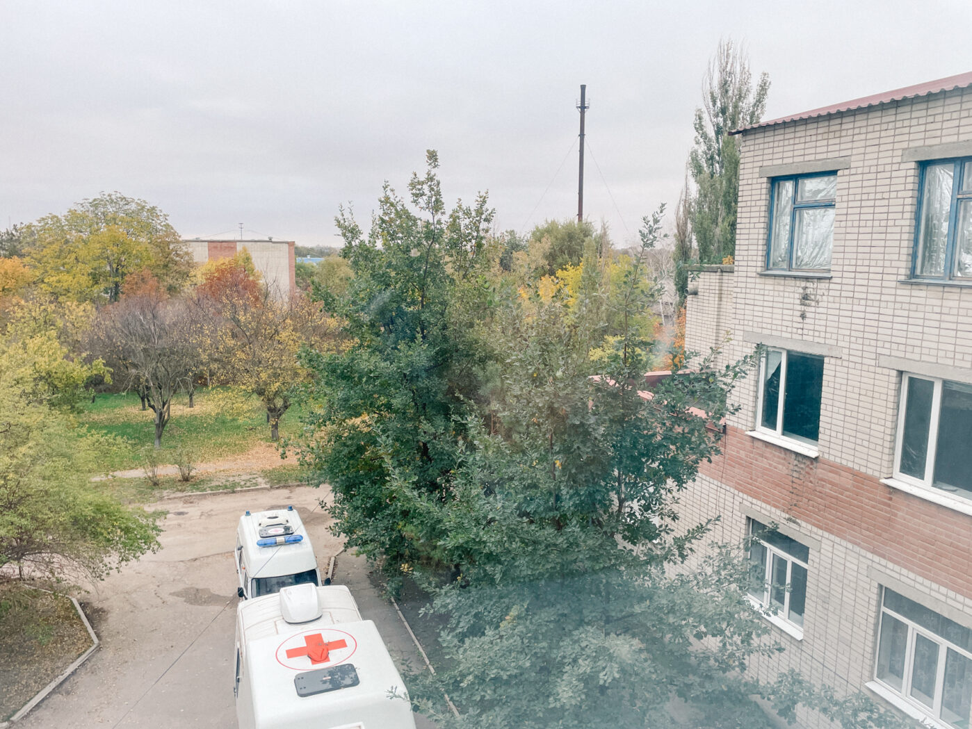 Районная больница в Каланчаке — одно из немногих учреждений, которое работает в оккупации. Школы и предприятия — закрываются