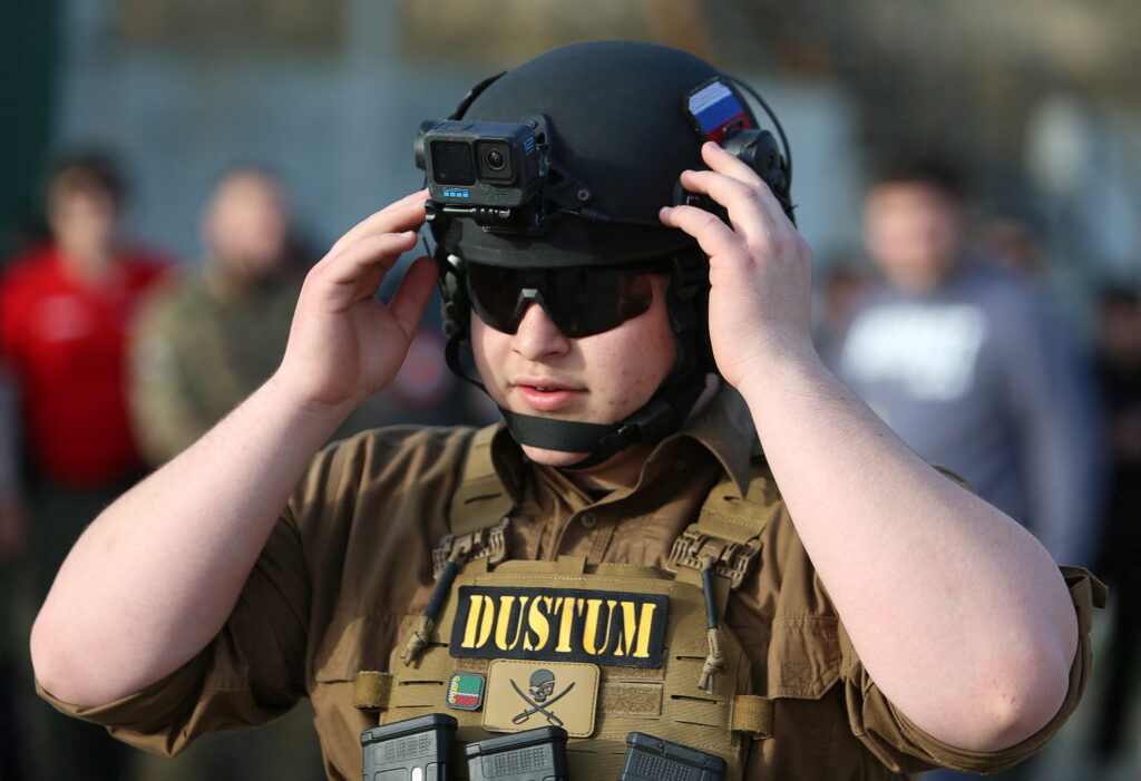  Адам Кадыров, сын главы Чечни Рамзана Кадырова госпитализирован после дорожной аварии