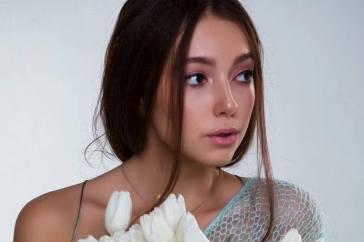 Дарья Марченко: 21-летняя дочь украинского политика Виктора Медведчука и телеведущей Оксаны Марченко и крестница Владимира Путина