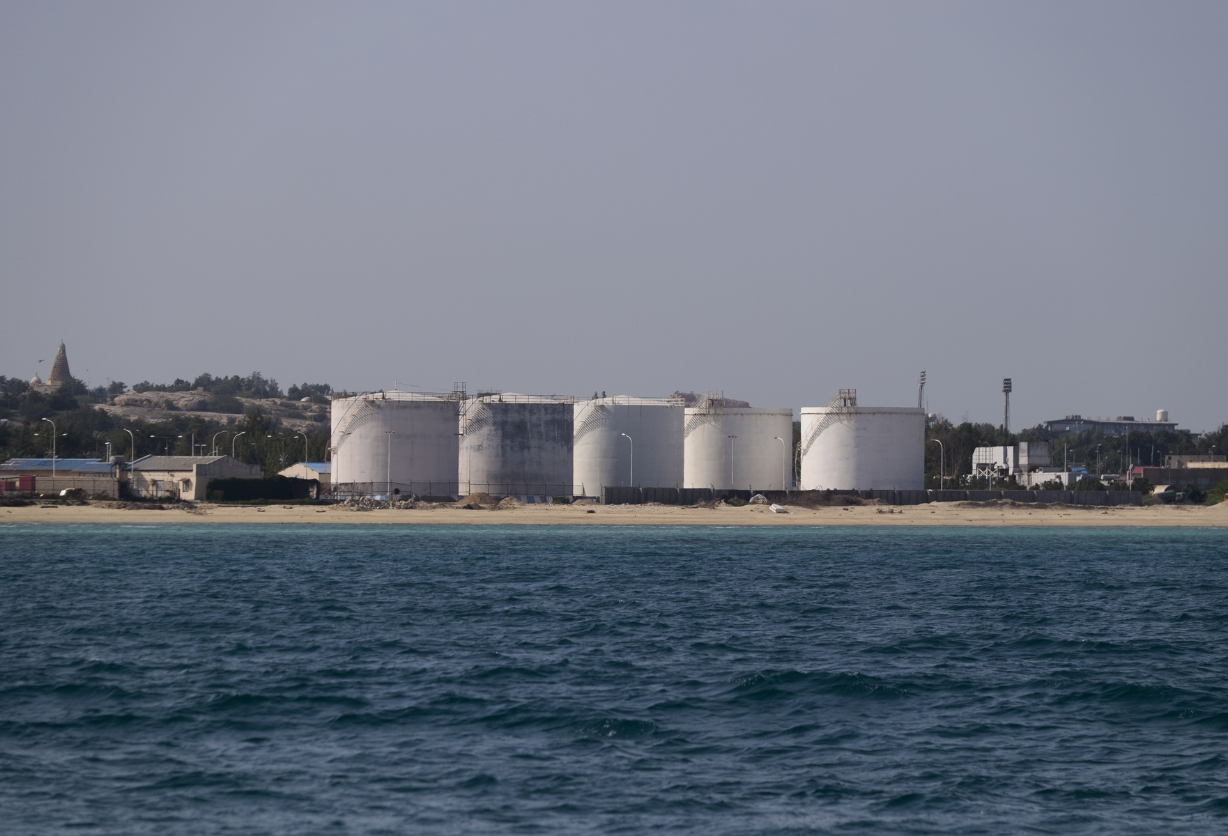 Вашингтон рассматривает захват или блокаду острова Харк — ключевого нефтяного терминала Ирана