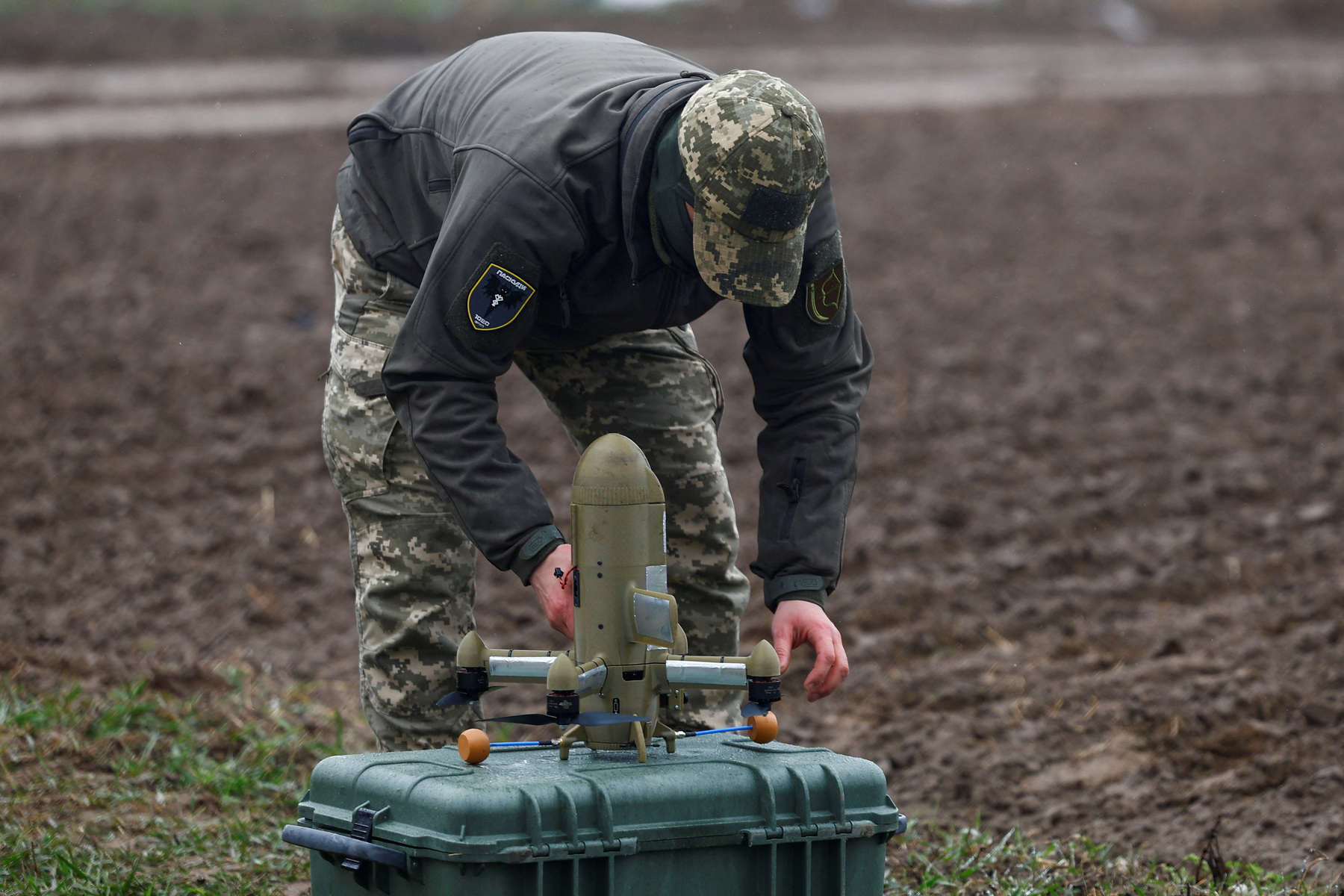 Дроны атаковали Стерлитамак в Башкортостане. В результате удара по промзоне погиб сотрудник пожарной охраны, возник пожар