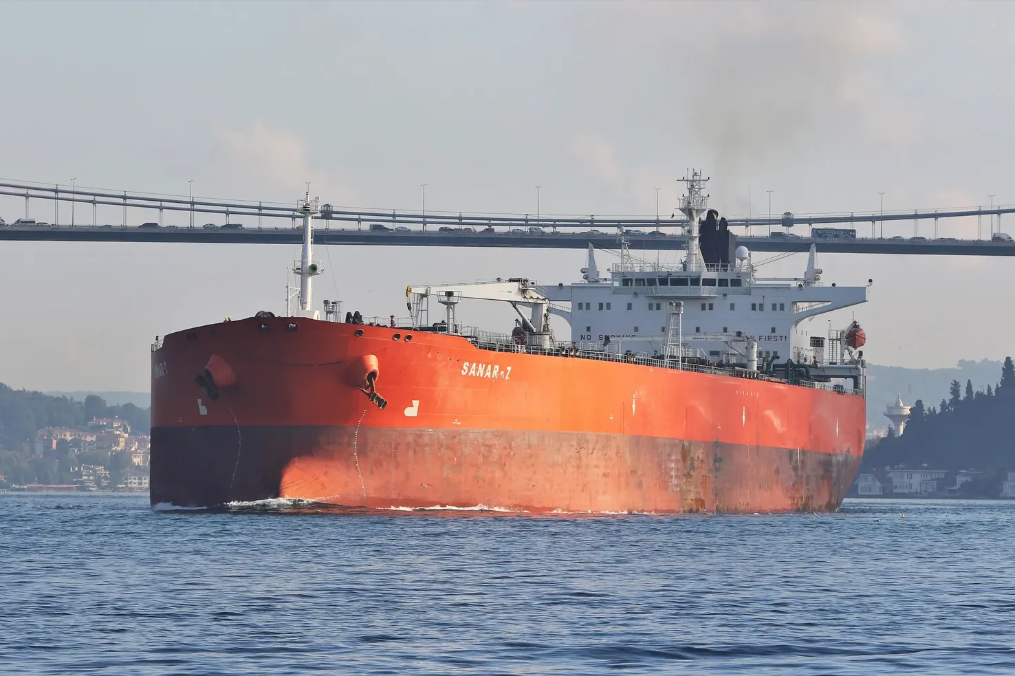 Танкер «теневого флота» Sofia мог стать причиной нового разлива нефтепродуктов в Черном море